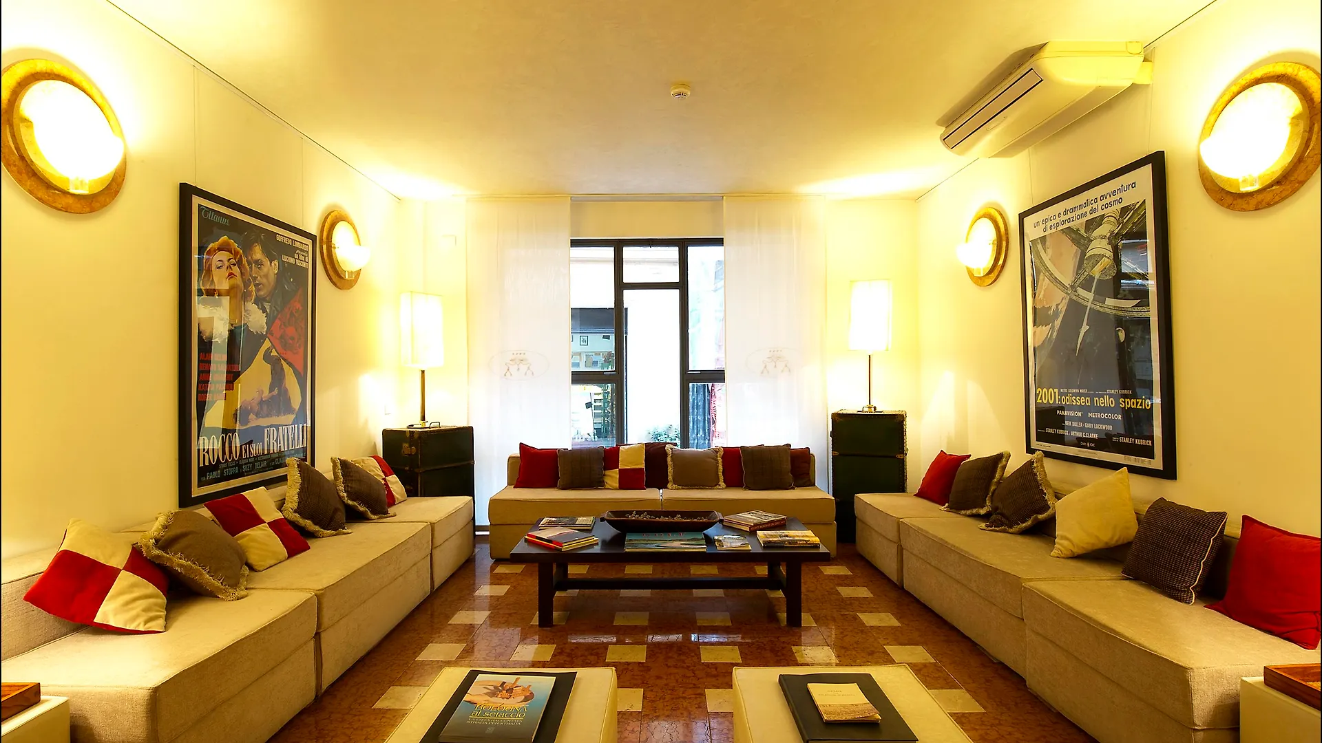 Phi Hotel Bologna 4*,