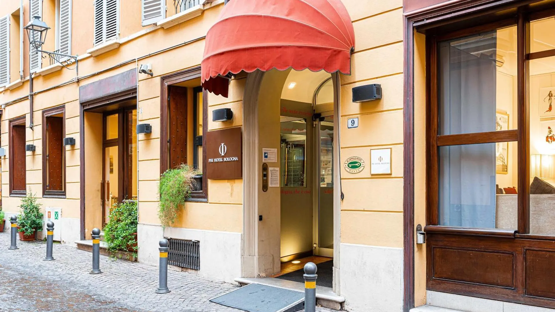 Phi Hotel Bologna 4*,