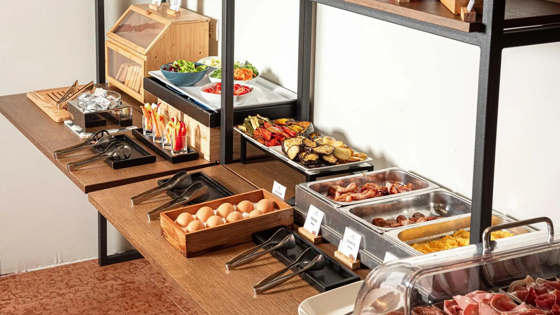 Phi Hotel Bologna Italien